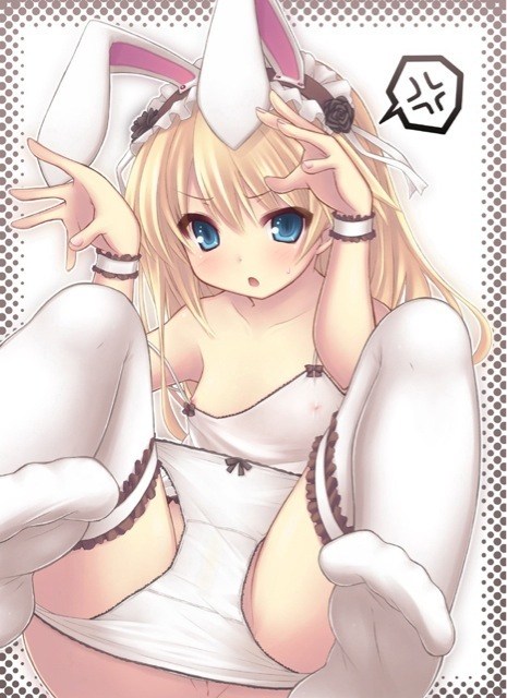 【ロリパンツ脱ぎ掛け】パンツを脱ぎ掛けて両足引っ掛けにしたり今まさにズリおろしてるロリ少女のパンツ脱ぎ掛けのエッチな姿！