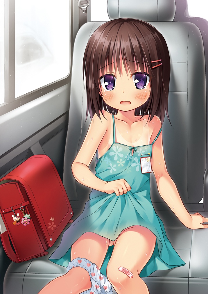 スク水日焼けと白い肌のコントラストを楽しむ夏の日差しを浴びてスク水日焼けしたロリJS少女の二次エロ画像-1