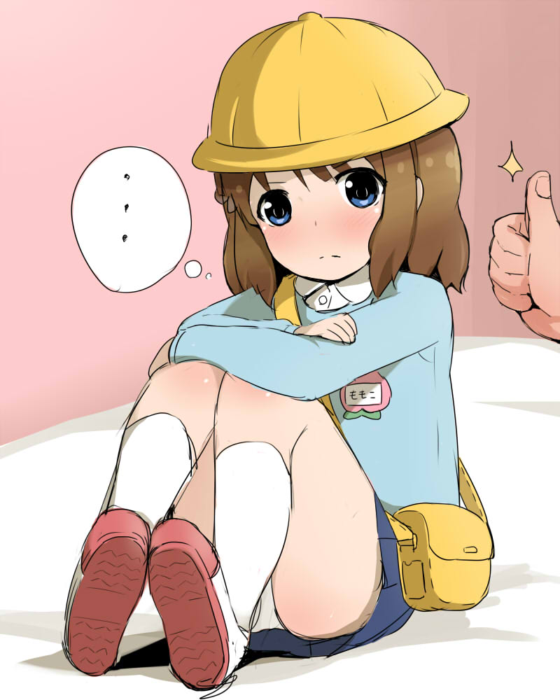 スモック姿のロリ少女とか幼稚園児のパンツが見えちゃう欲情していいか悩むペドパンチラ二次エロ画像-5