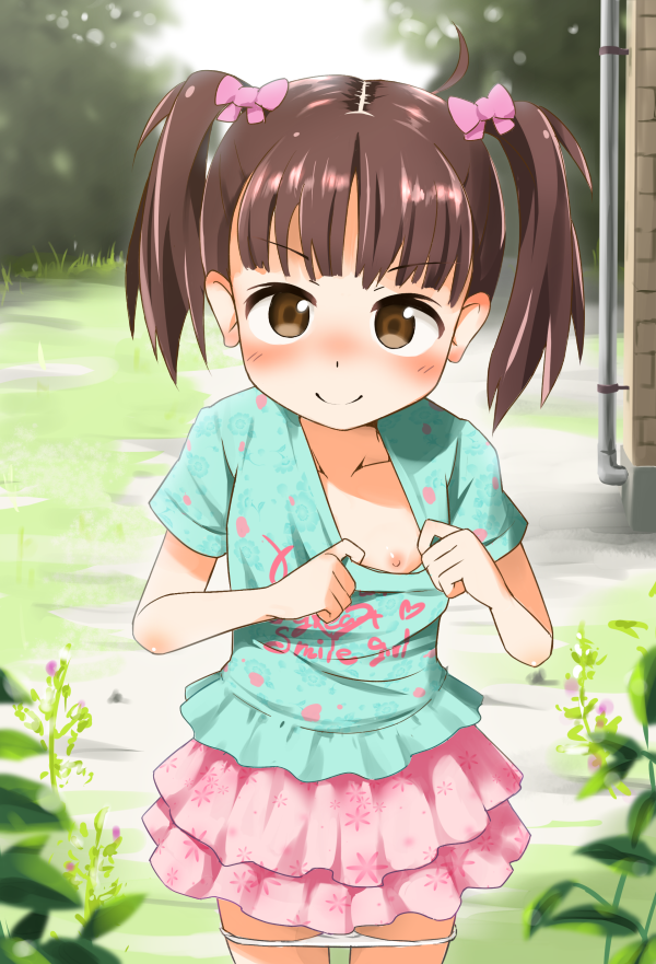 二次ロリ少女の薄着の季節に期待したくなるパイチラチクチラ胸チラちっぱいロリ二次エロ画像-41