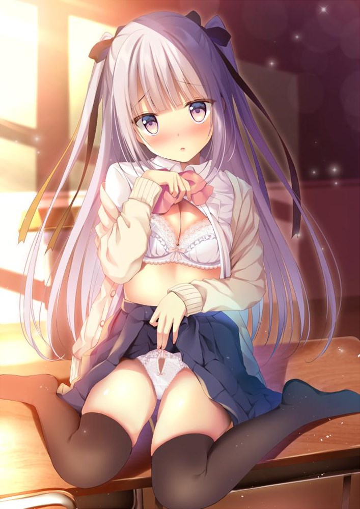 学校でこっそりスカートたくし上げてパンツを見せてくれる露出系制服美少女たくし上げ二次エロ画像-19