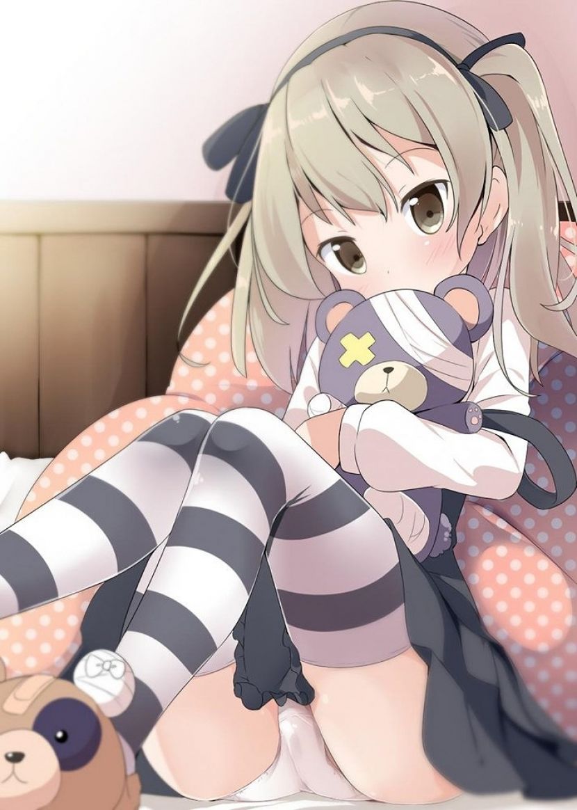 二次ロリ少女の正面しゃがみパンチラはいつ見てもうれしいし癒されるしゃがパンロリ二次エロ画像-9