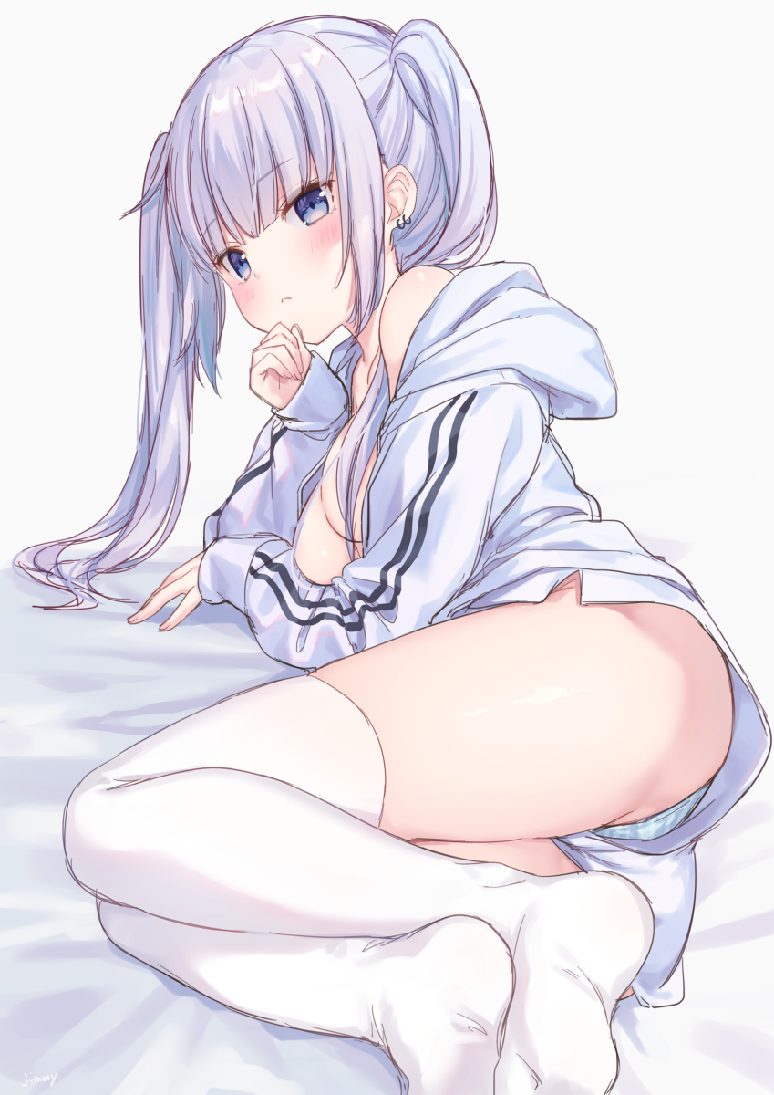 今だとこっちの方が見える事がある二次ロリ少女の隙間パンチラ二次エロ画像-29