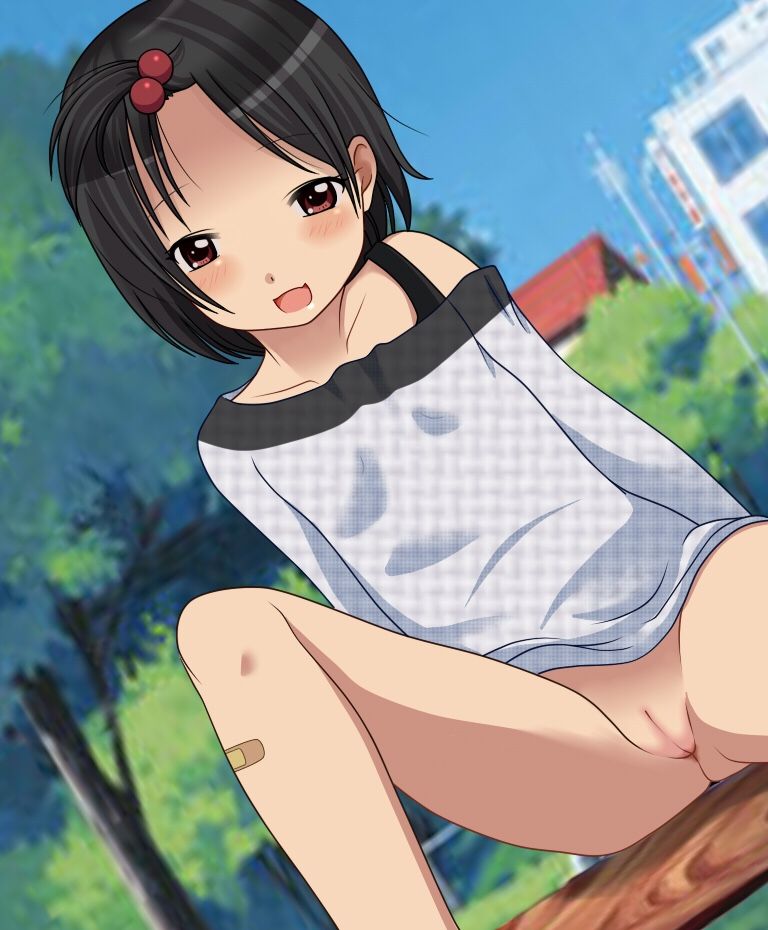 こっそりと、でも大胆にばれそうな露出を楽しんじゃう変態露出ロリ二次エロ画像-9
