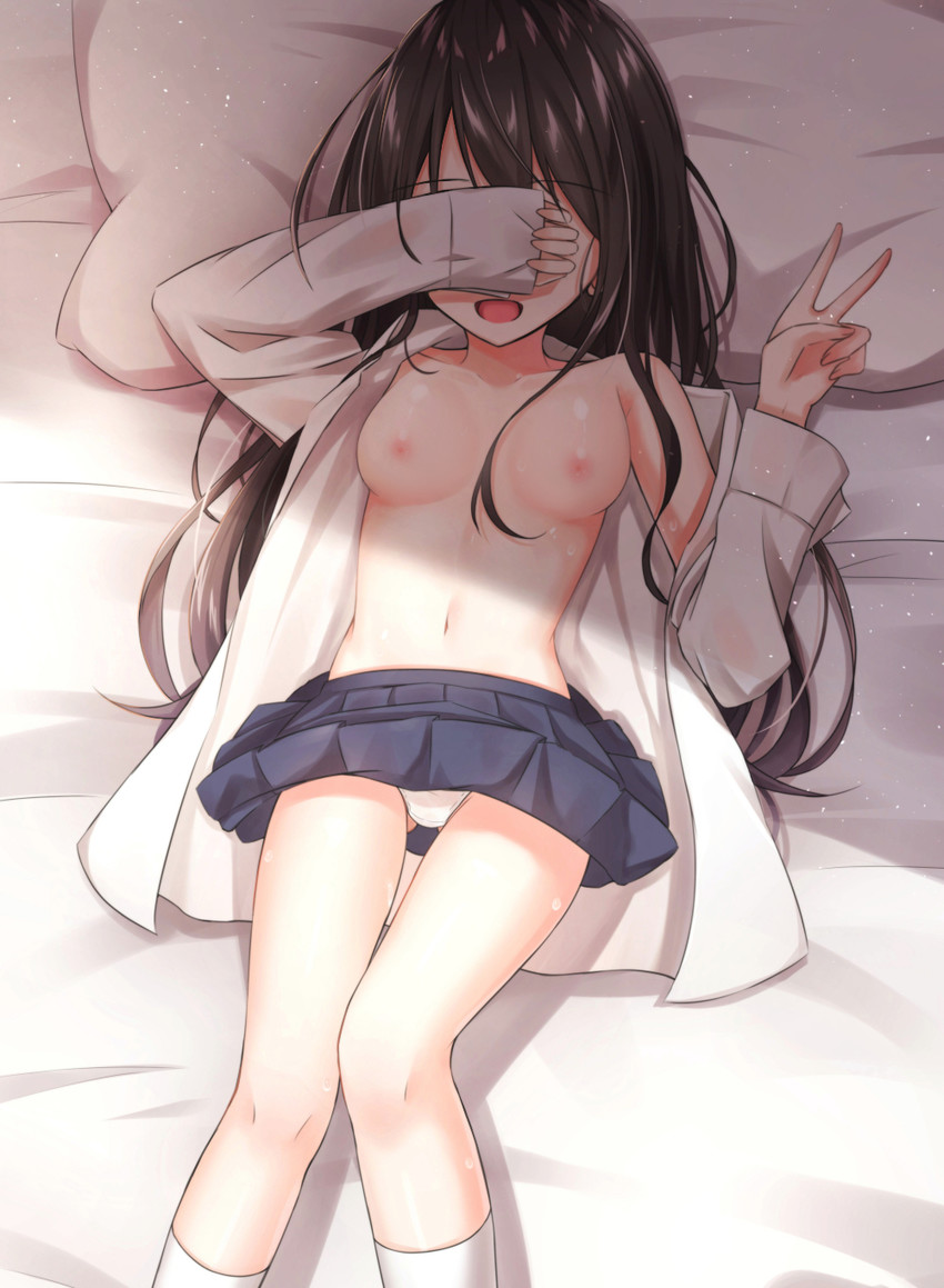 二次ロリ少女が自分で顔を隠している姿にいけない写真を撮ってる気になるロリ顔隠し二次エロ画像-12