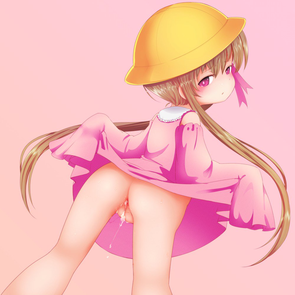 ノーパン露出して遊んでるのをスカートたくし上げて見せてくれる二次ロリ少女のエロ画像-7